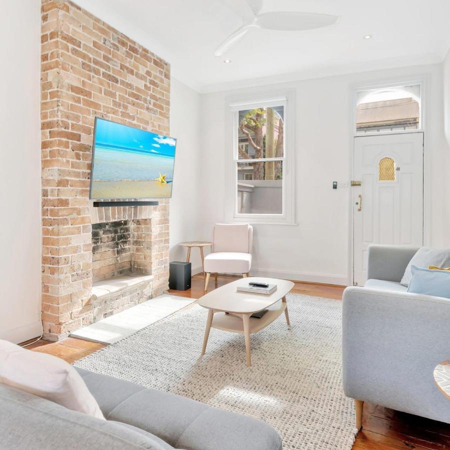 Stylish Terrace Oasis 2br In Vibrant Surry Hills Holiday home